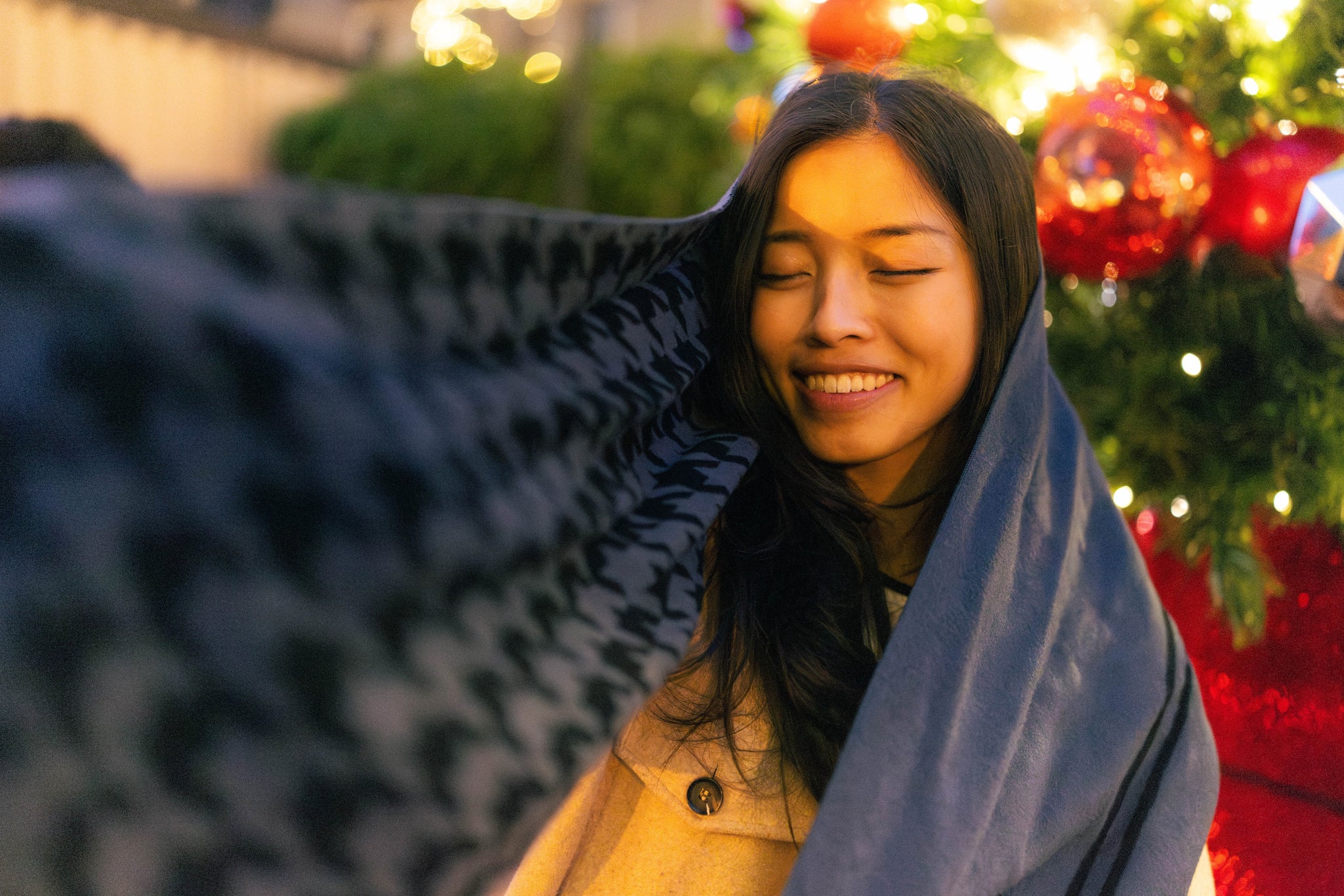 Elegant Soft Viscose Scarf – Lightweight Wrap for Casual or Formal Wear | Notebeans Stationery